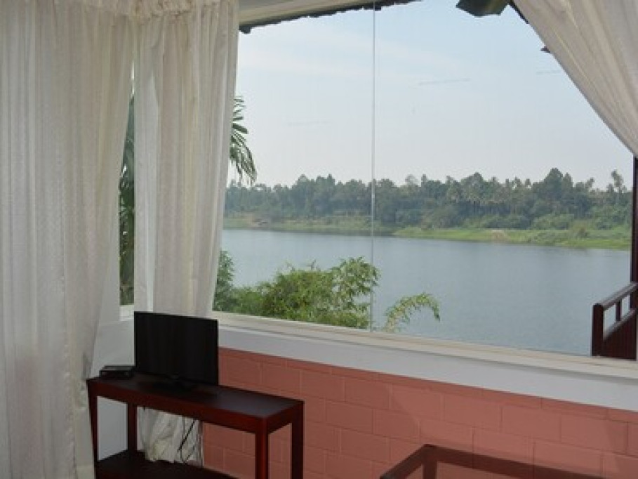 Periyar Homestay Riverside Chalet 