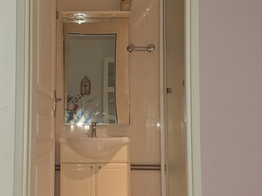 Quiet duplex room