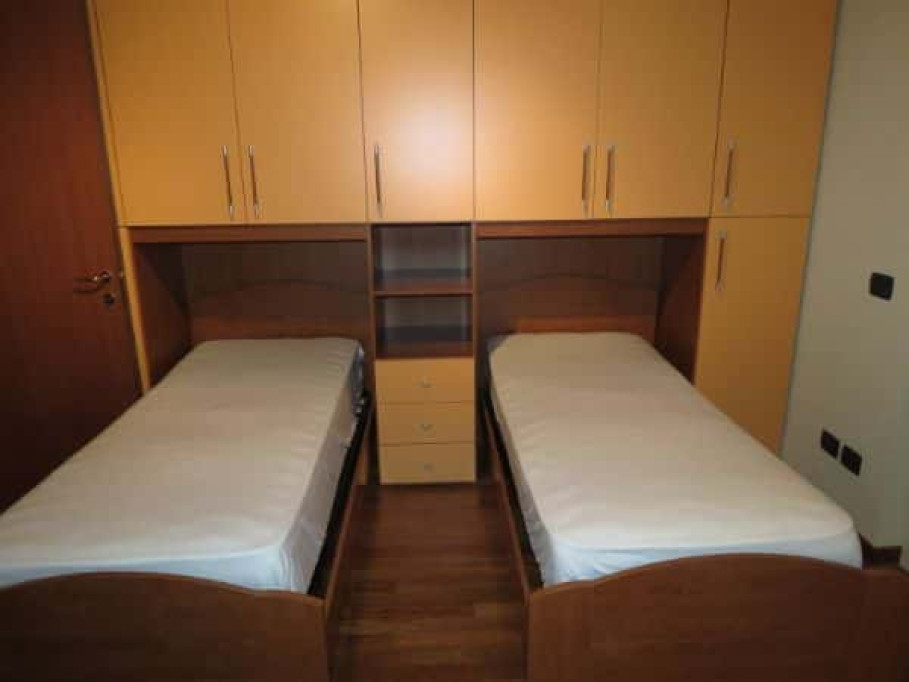 Posto letto Via Adamello, Milano di 130 m² con 3 camere