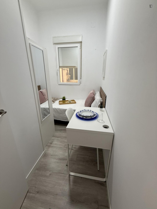 Pleasant double bedroom near the Quevedo metro - Madrid - chambre - ImmoJeune