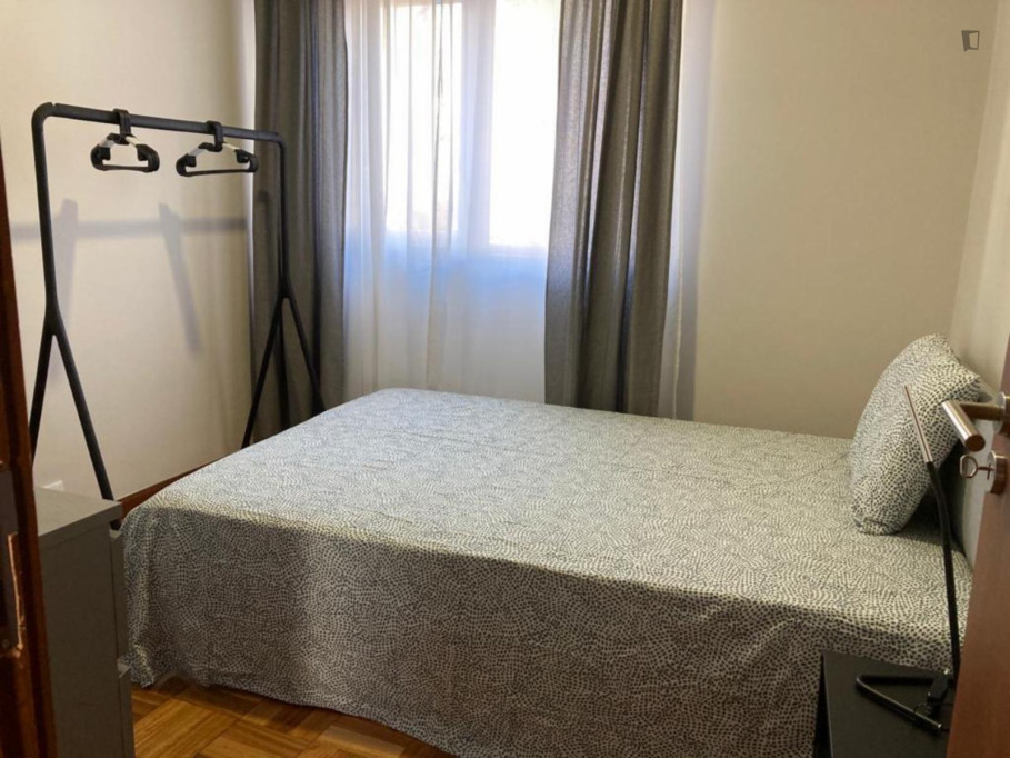 Nice double bedroom in the heart of Porto - Porto - chambre - ImmoJeune
