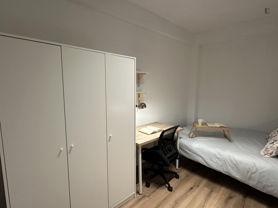 Lovely double bedroom in Tetuán - Madrid - chambre - ImmoJeune