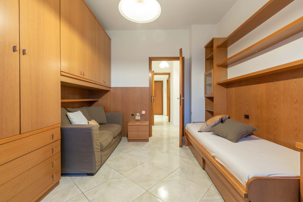 Room in Via dei Transiti, Milano