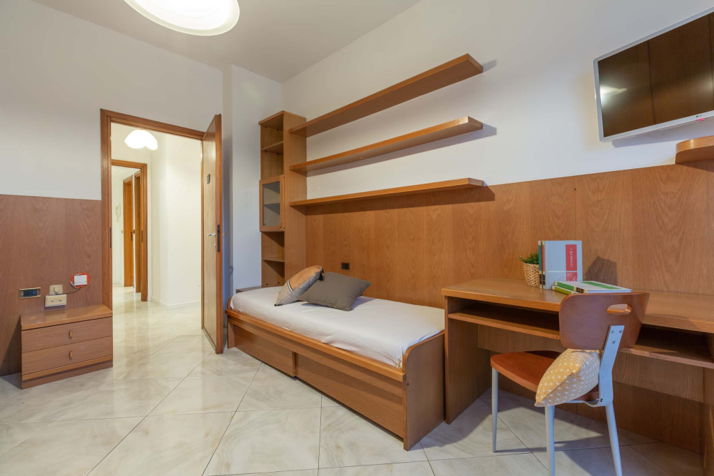 Room in Via dei Transiti, Milano