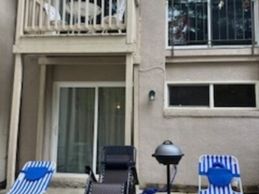 Cozy townhouse on recreational area
