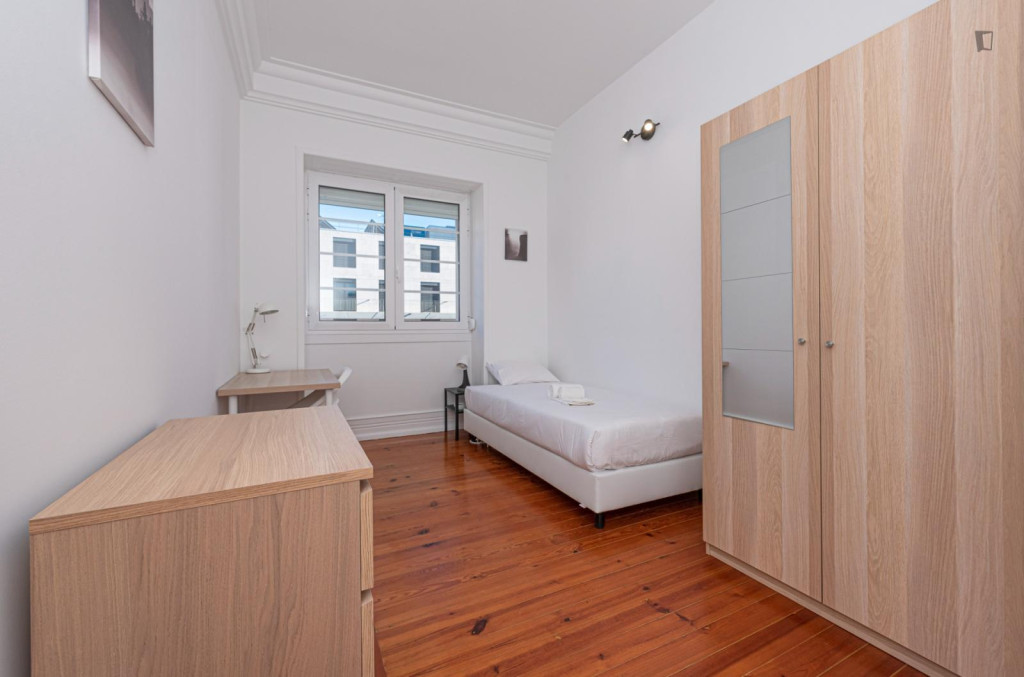 Bright single bedroom near Parque metro station - Lisbonne - chambre - ImmoJeune