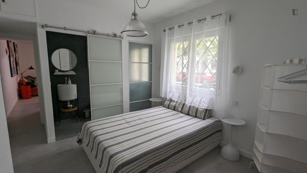 Cozy 2-bedroom apartment well connected to the city center - Madrid - chambre - ImmoJeune