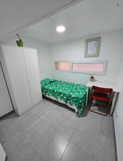 Pleasant single bedroom in the Ciutat Vella district - Valence - chambre - ImmoJeune