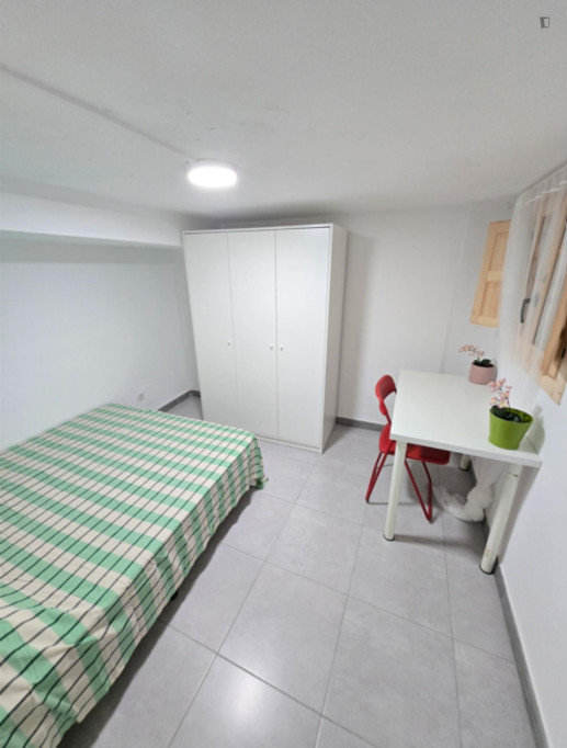 Homely Double bedroom in central El Pilar - Valence - chambre - ImmoJeune