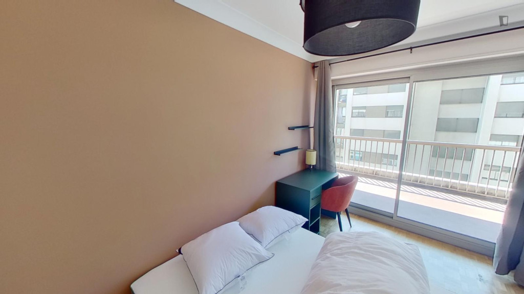 Charismatic double bedroom in the Saint-Charles neighbourhood