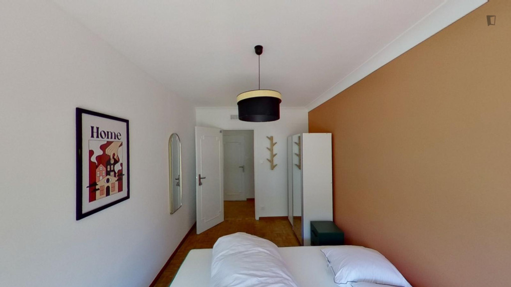 Charismatic double bedroom in the Saint-Charles neighbourhood