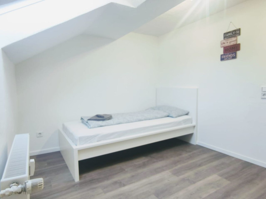 Cozy room in a student flatshare