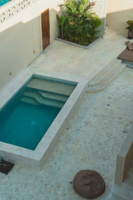 Beautiful Stunning House w/ Terrace + Pool near Santa Veronica beach