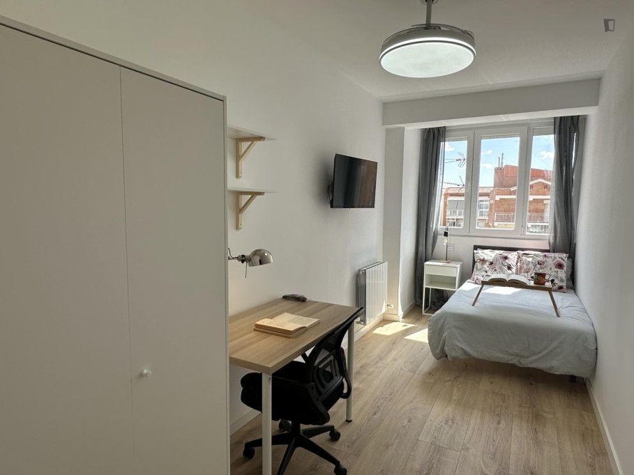 Neat single bedroom in Vista Alegre - Madrid - chambre - ImmoJeune