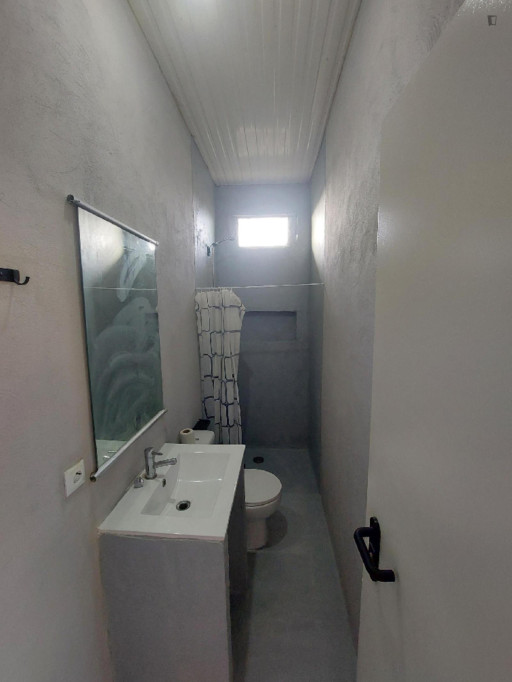Nice Double Bedroom close to Vale do Paraíso Viewpoint
