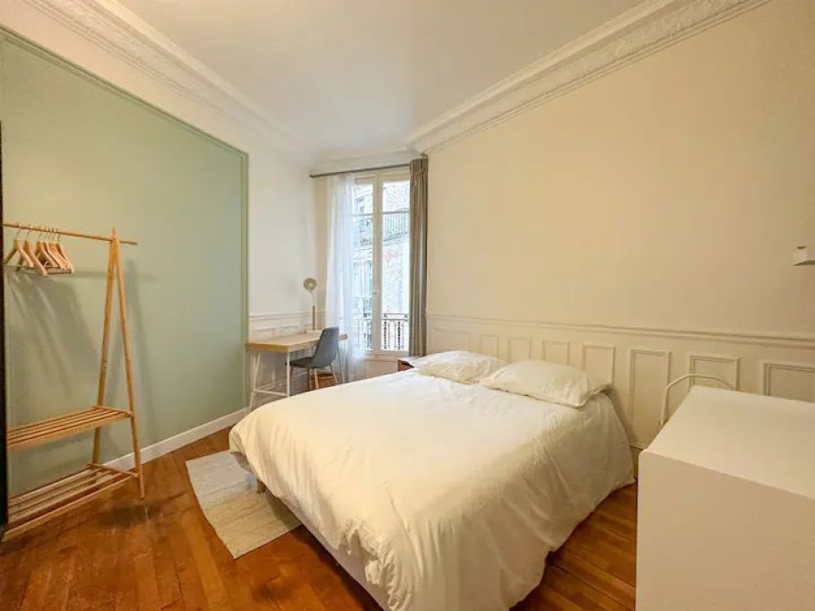 Elegant Private Room in the 15th Arrondissement