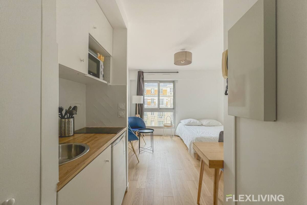 Quiet and bright private studio of 17 m2.