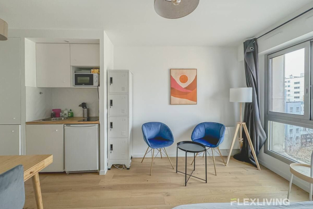 Quiet and bright private studio of 17 m2.