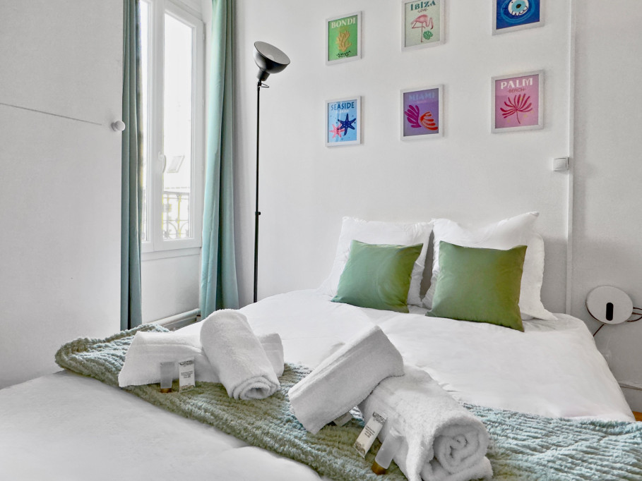 Studio Cozy 2P - Facing Arc Triomphe