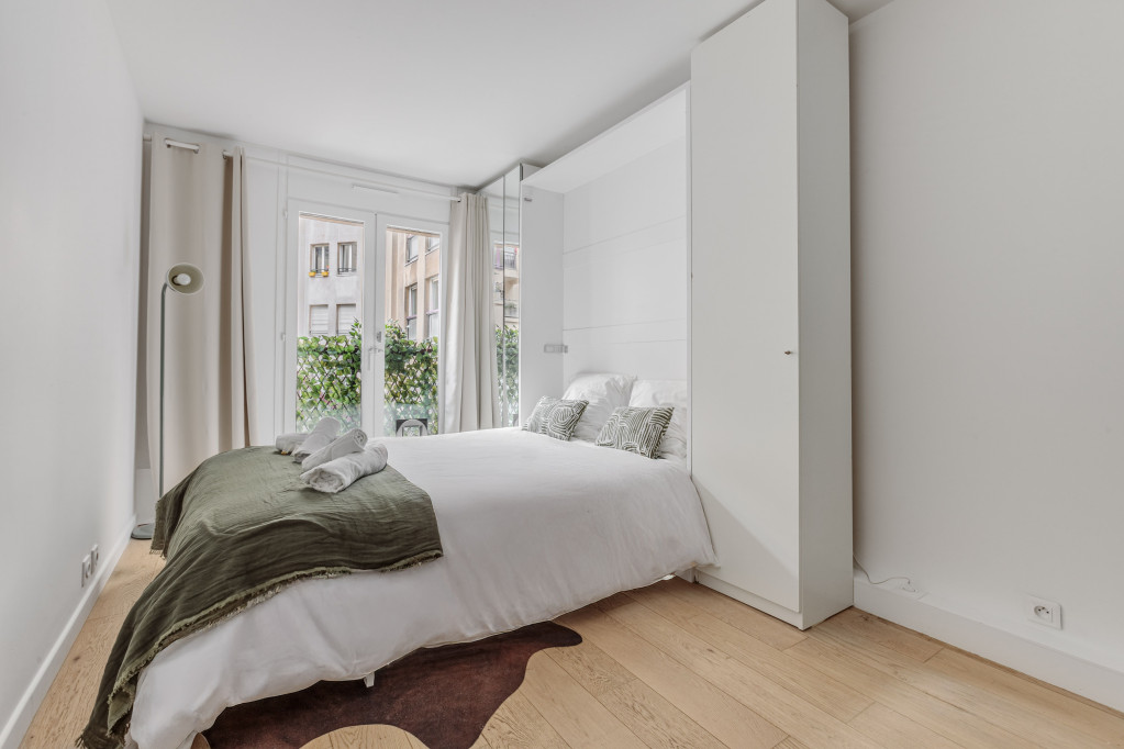 Stunning Duplex Loft for 6P with AC in the Heart of Marais BM