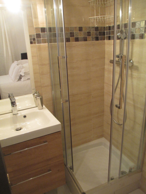 Cosy apartment 2 rooms private Rue saint Charles 75015 Paris disponible en MAY