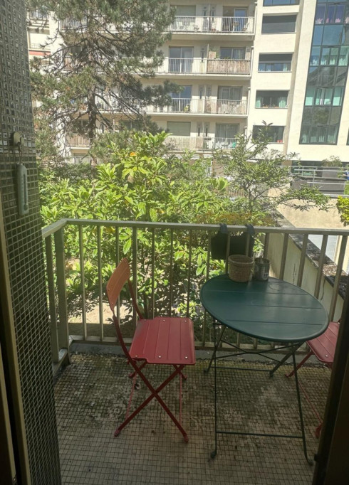 Sublet Studio Paris 10e june to Dec