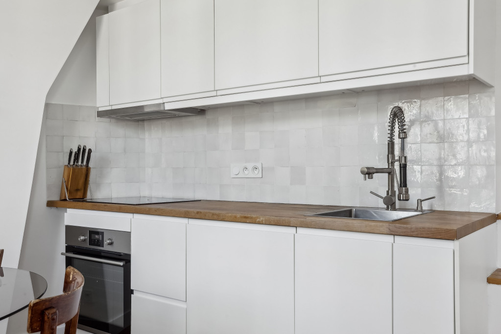 ID 413 renovated apartment in rue Piat