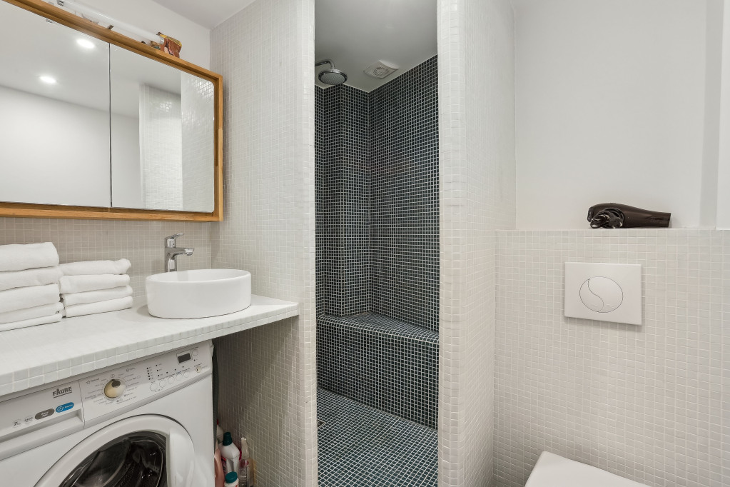 ID 413 renovated apartment in rue Piat