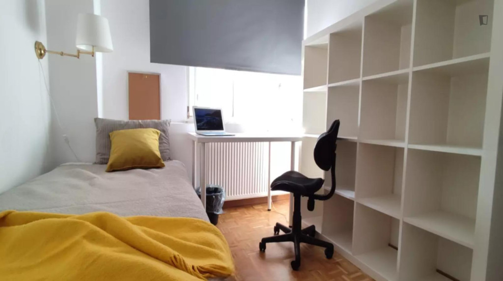 Pleasant single bedroom near the Stadion Narodowy metro