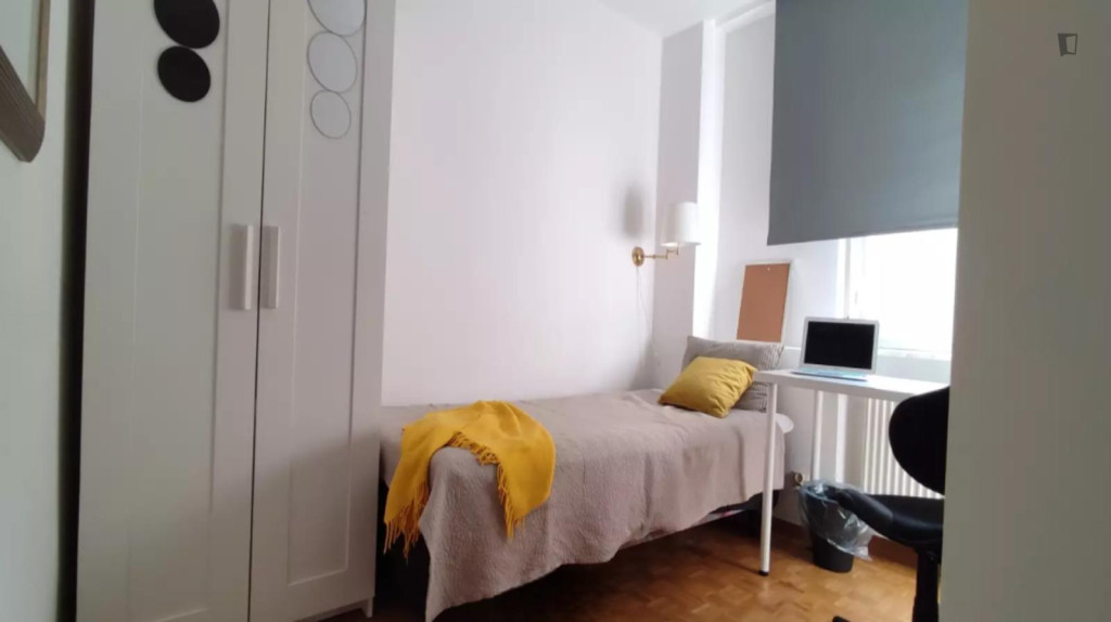 Pleasant single bedroom near the Stadion Narodowy metro