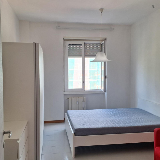 Single Bedroom in a 2-Bedroom Apartment in Milan