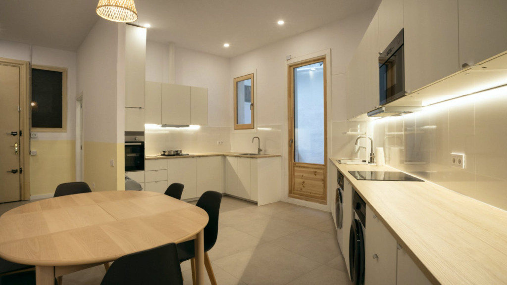 Spacious and Stylish Coliving Space in the Heart of Ciutat Vella