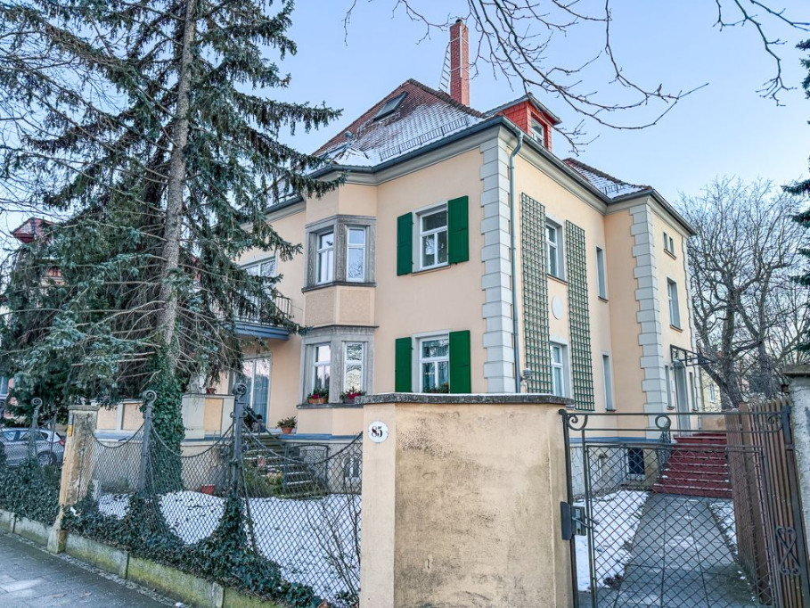 Lovingly furnished & stylish apartment with good transport links, Dresden