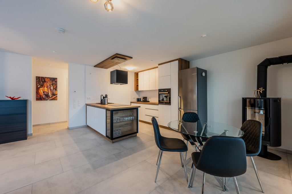 Luxury Studio "USM" Centre Böblingen I Fire Place I Terasse I Parken I Netflix