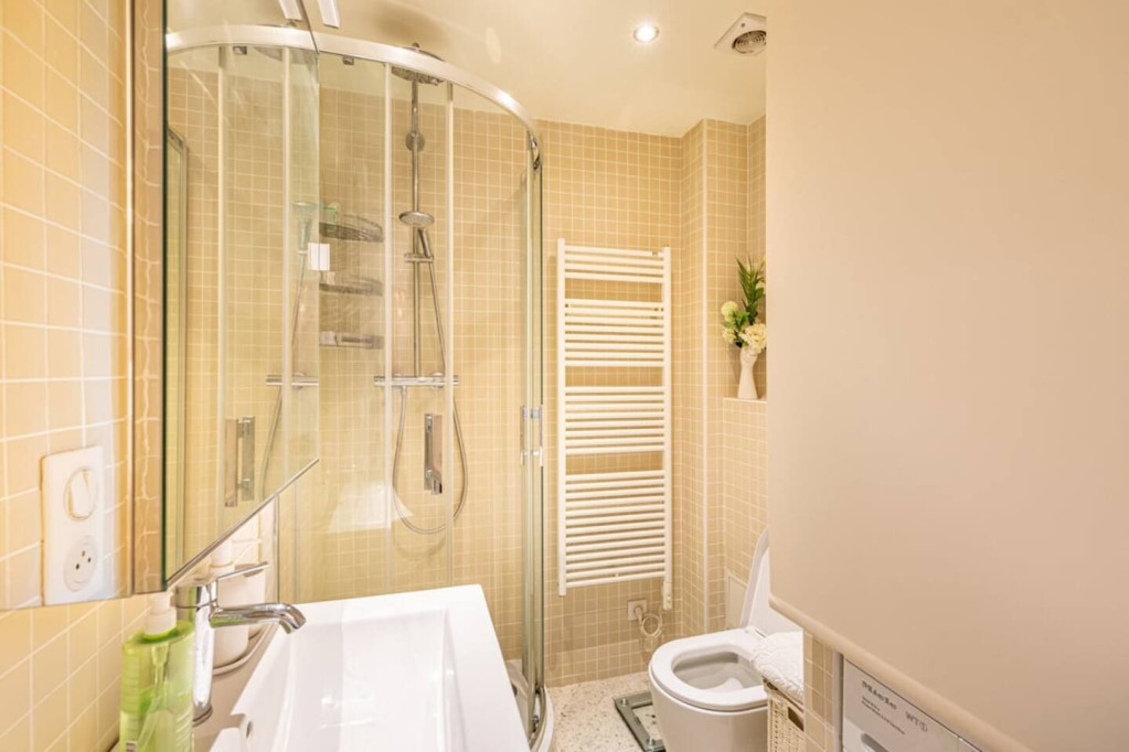 Charming 1-Bedroom Apartment - Parc Monceau 17th