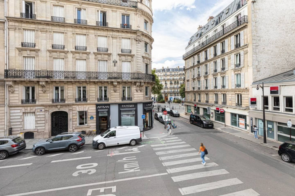 Charming 1-Bedroom Apartment - Parc Monceau 17th