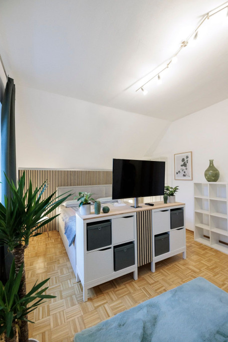 Stylish&quiet living by the water