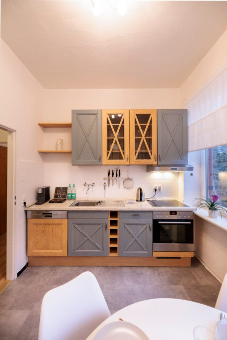 Stylish&quiet living by the water
