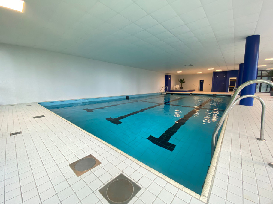 KYANIT APARTMENT: FREE PARKING + POOL + NETFLIX