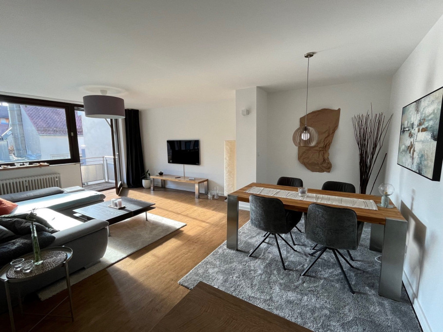 High-quality furnished City-Loft with south balcony in the old town Sebald