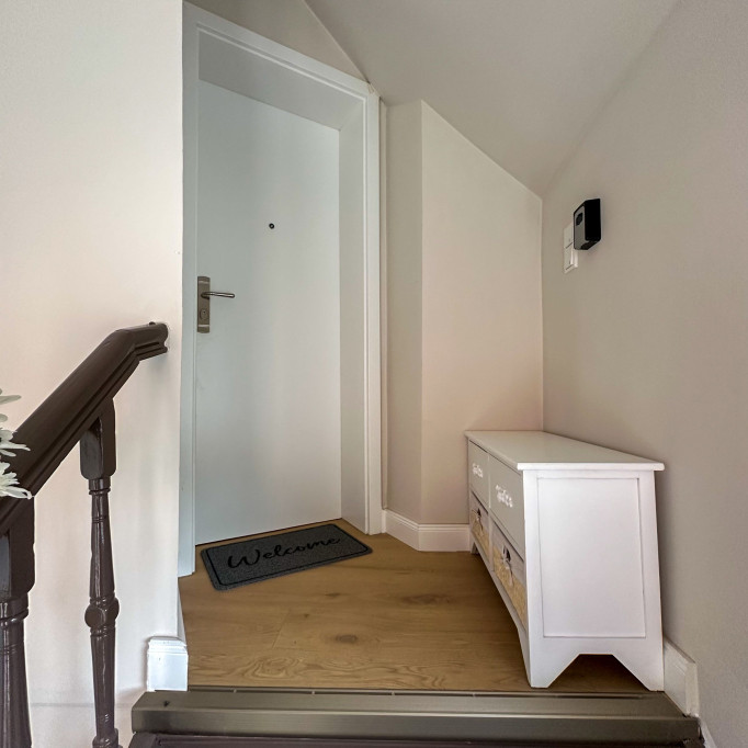 Waterfront residence: old building with canal view & parking in the heart of Oldenburg