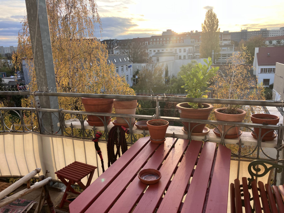 Fully usable flat 2km from the city centre, and the university hospital and classic, chic, comfortable,