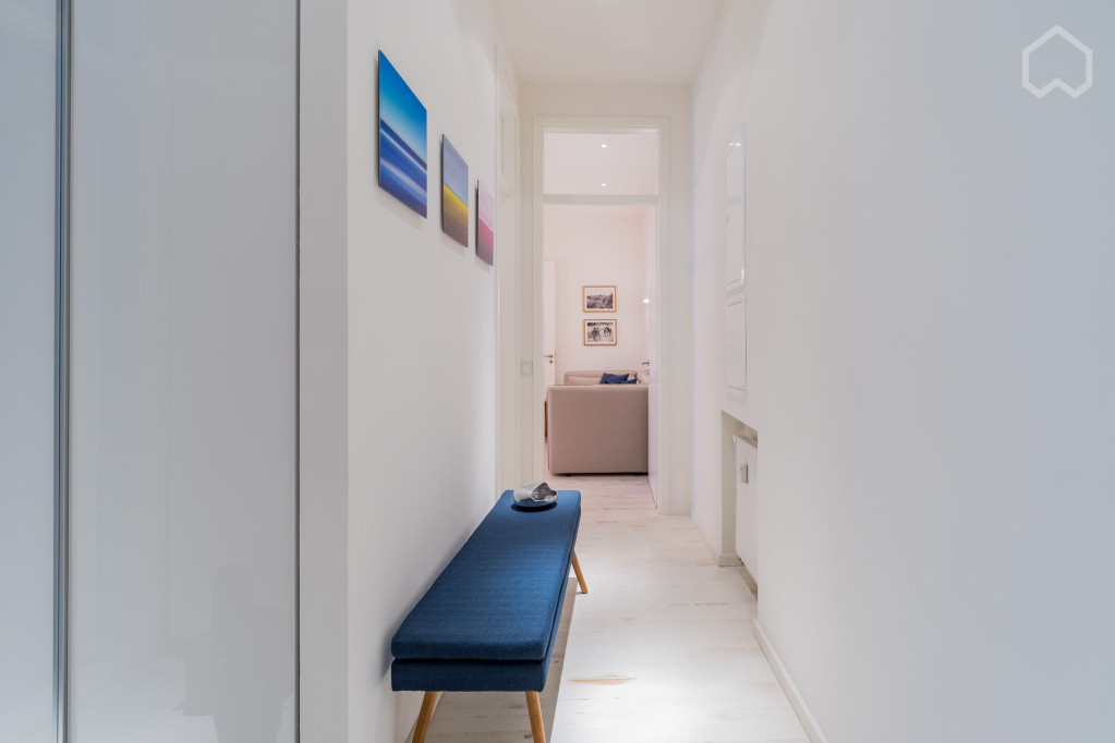 Bright apartment (Charlottenburg)