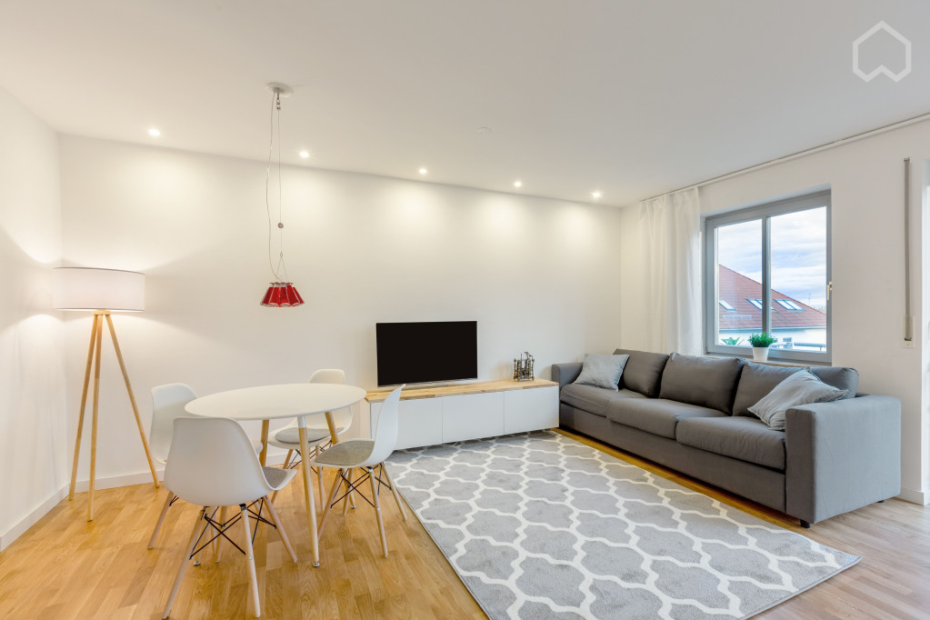 Cute and new flat close to park