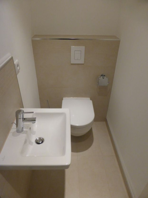 temporary interim rent furnished maisonette top floor flat for up to 8 months in Gohlis / Start: July25