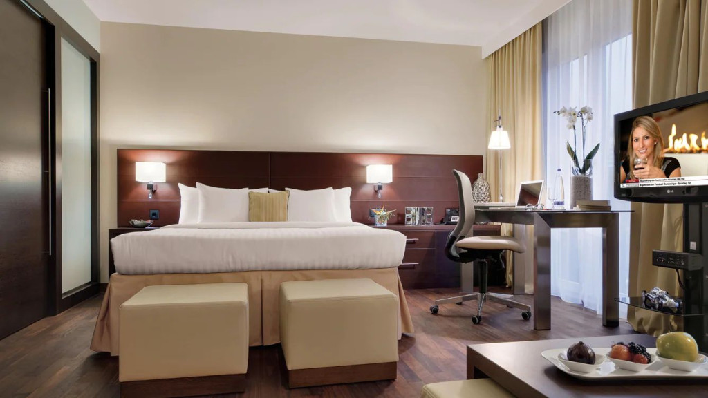 Pretty apartment in München with daily breakfast
