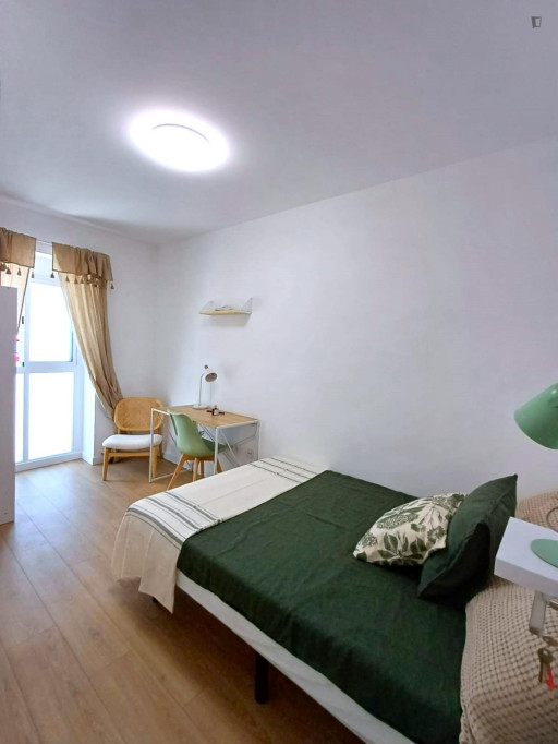 Beautiful double bedroom in wonderful coliving next to the beach - Valence - chambre - ImmoJeune