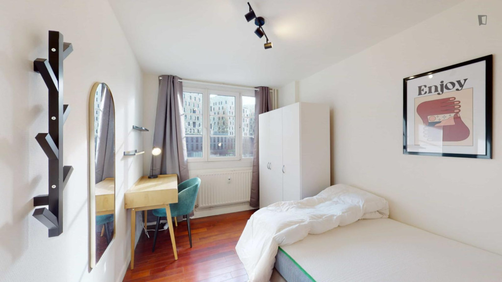 Luminous double bedroom in Lille-Centre