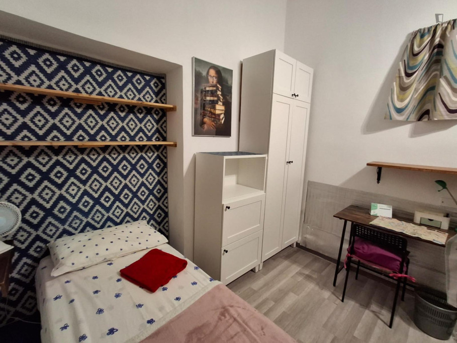 Single bedroom in 4-bedroom apartment - Rome - chambre - ImmoJeune