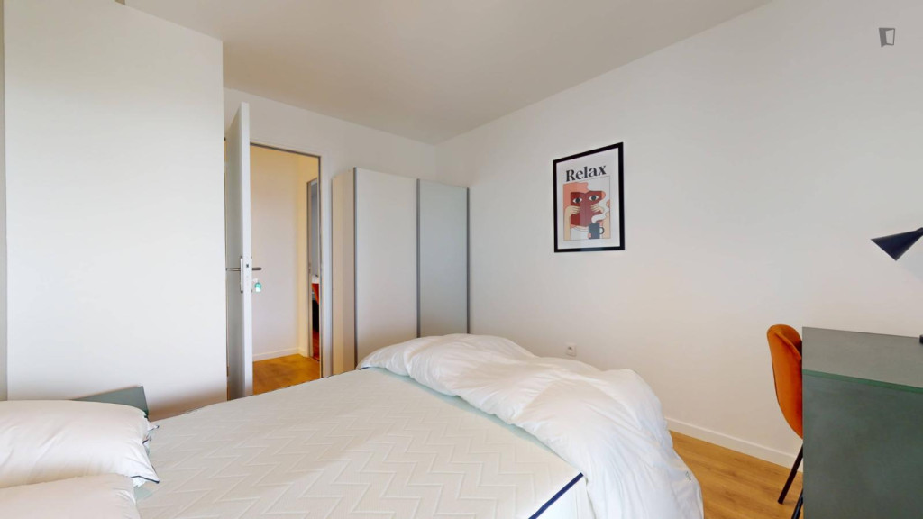 Sublime double bedroom in Nanterre